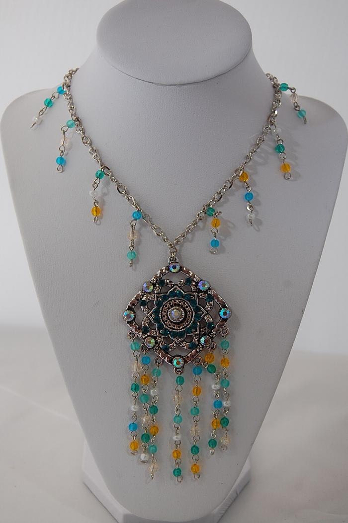 Rhinestone Pendant Necklace