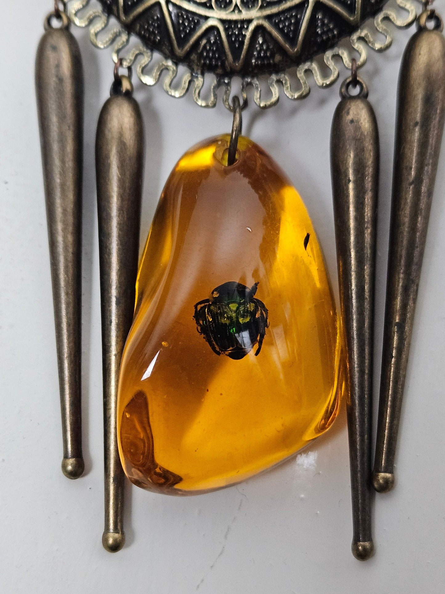 The Amber Relic Necklace