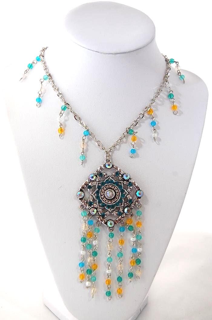 Rhinestone Pendant Necklace