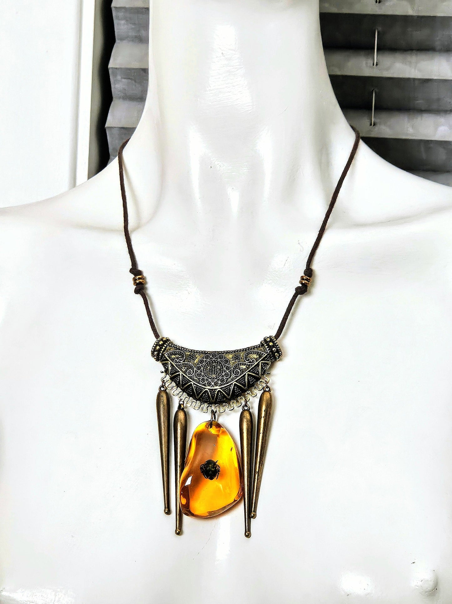 The Amber Relic Necklace