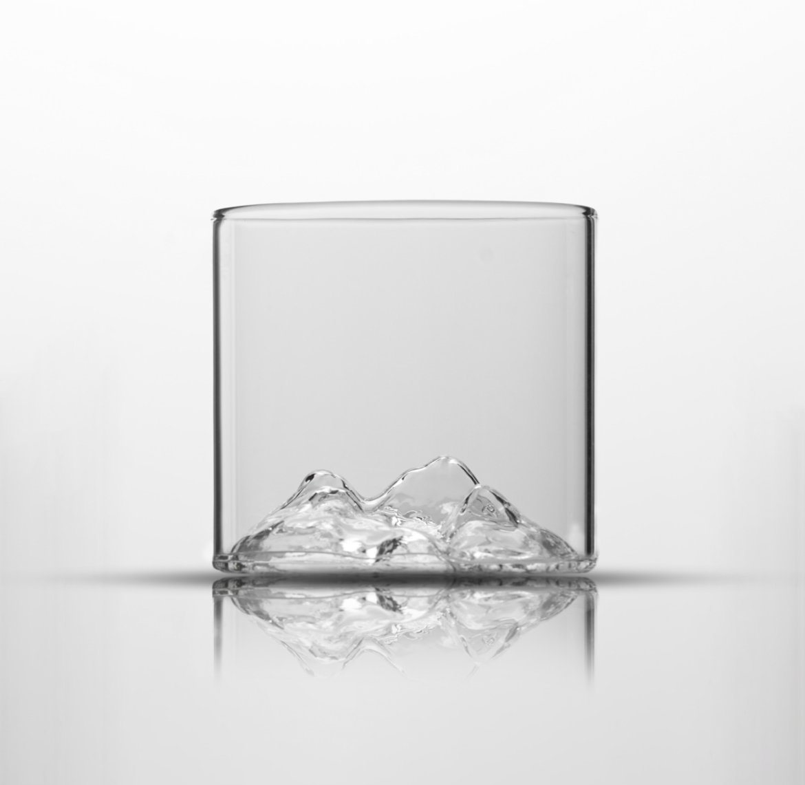 Aragats Gagat Glass