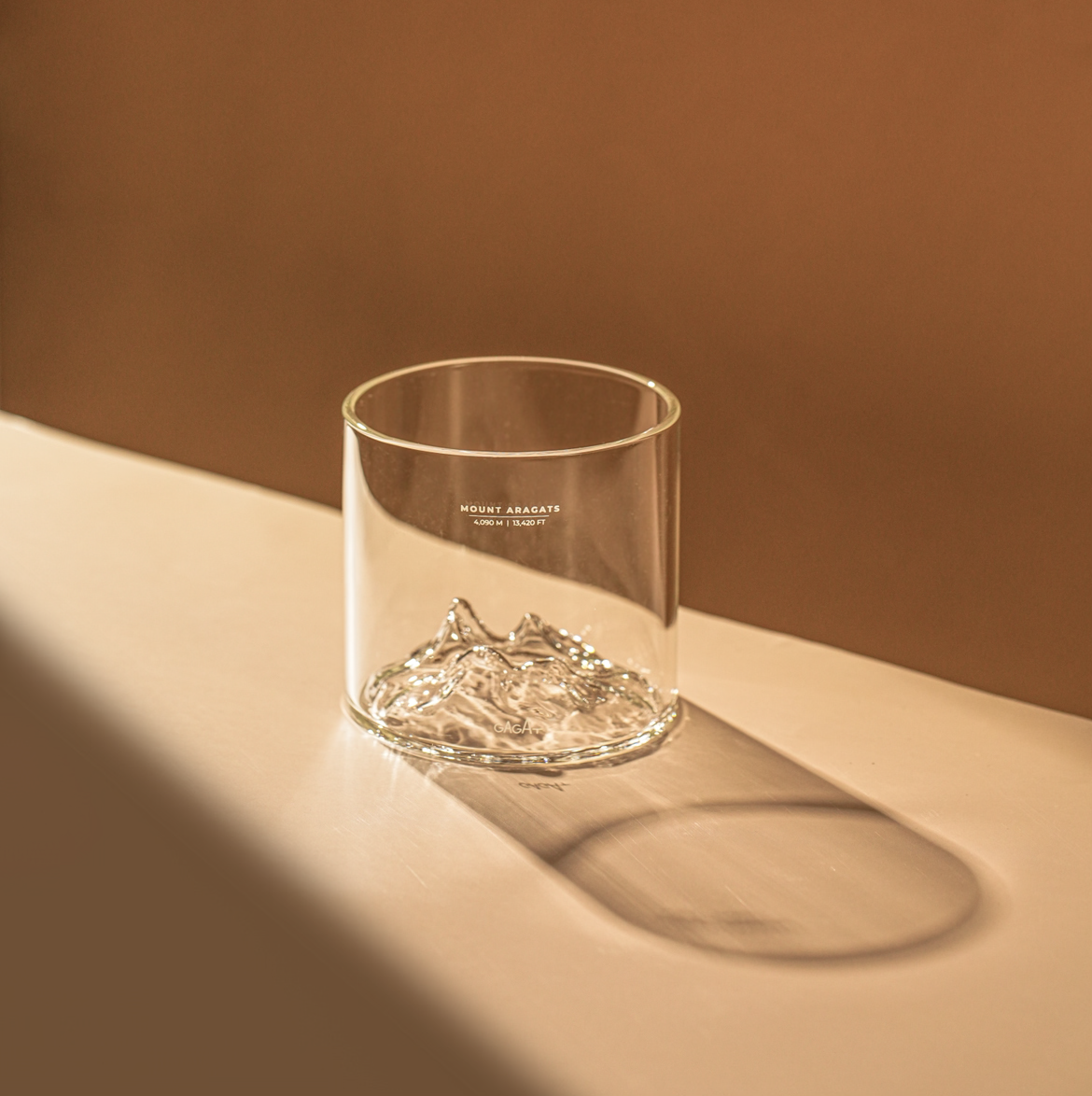 Aragats Gagat Glass