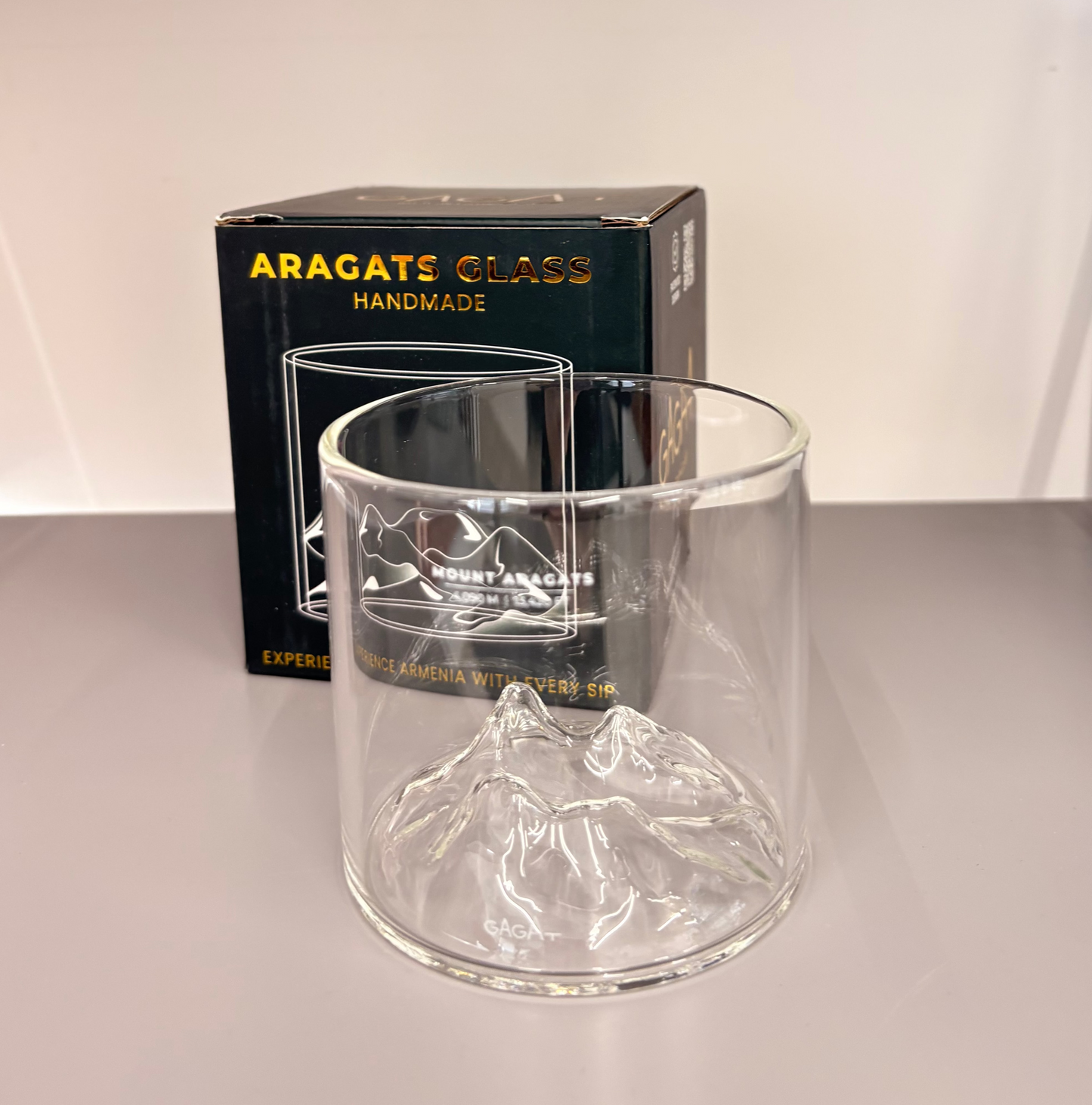 Aragats Gagat Glass